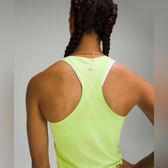 Lululemon Swiltly Tech Racerback 2.0
*Race Length
Neo Mint / Neo Mint - size 6 - Picture 4 of 7